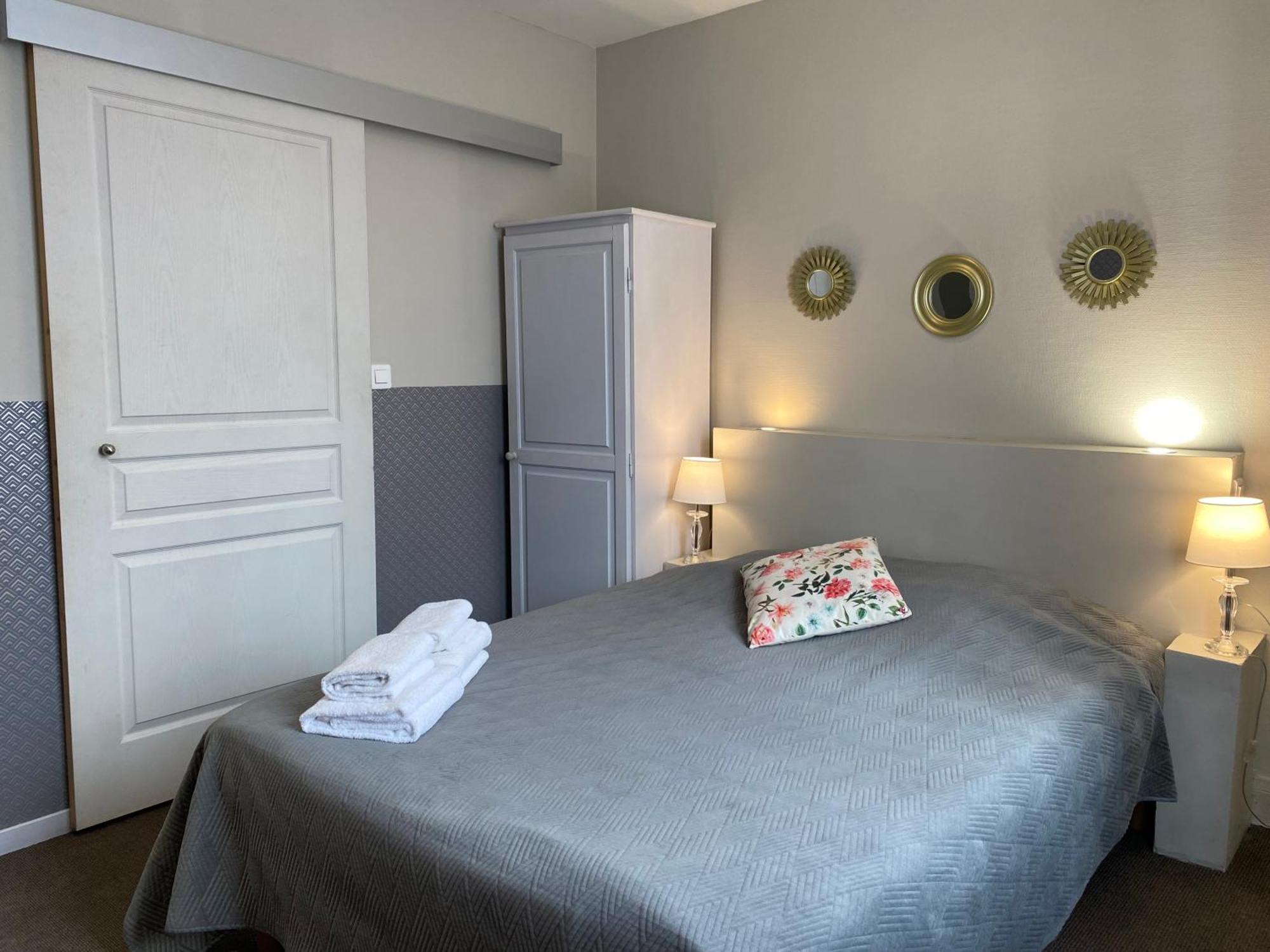Hotel Saint Yves Нант Екстер'єр фото